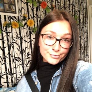 Meet your Posher, Catherine